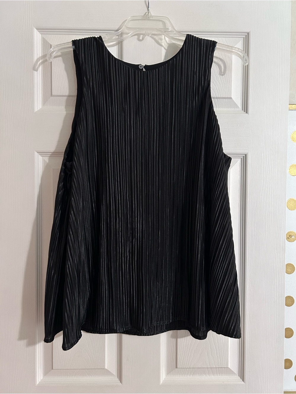 Sleeveless Black Pleated A-Line Tank